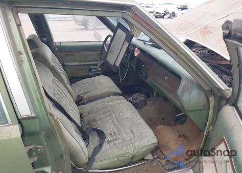 1969 Pontiac Bonneville z USA, uszkodzony, nr VIN 2N69Y9X100438